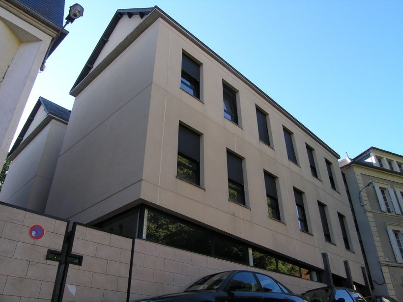 Construction d'un bâtiment d'enseignement avec chapelle et préau NEVERS