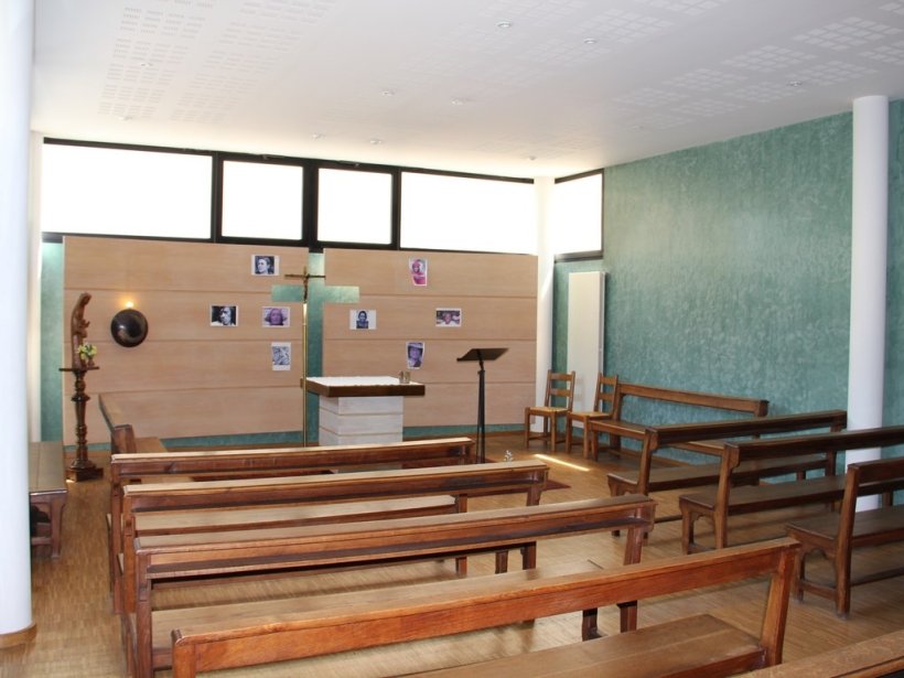 Construction d'un bâtiment d'enseignement avec chapelle et préau NEVERS